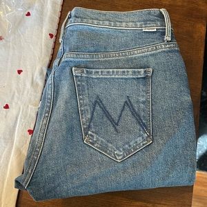MOTHER denim! Like new condition! Stunner ankle fray size 27
